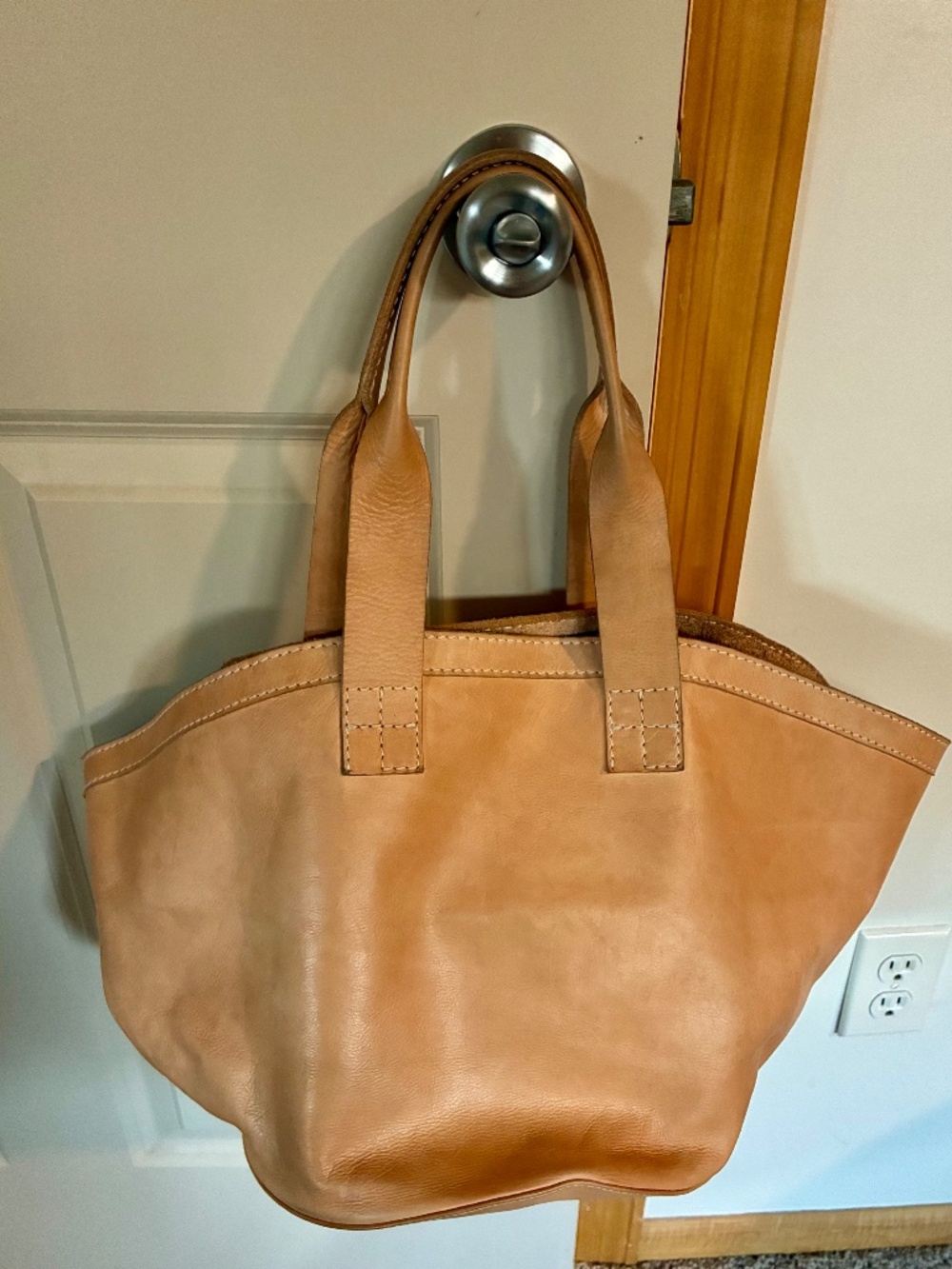 Agnes Baddo Small Carryall - Picture 2 of 5